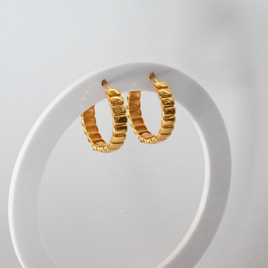 21k Hoop Earrings Square Design