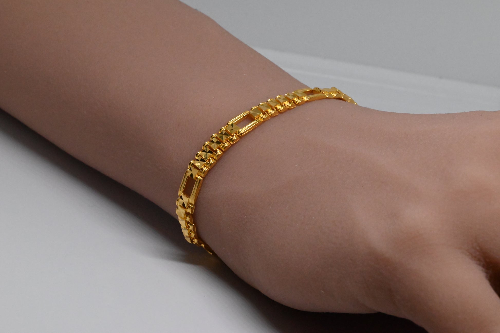 21 karat gold bracelet 