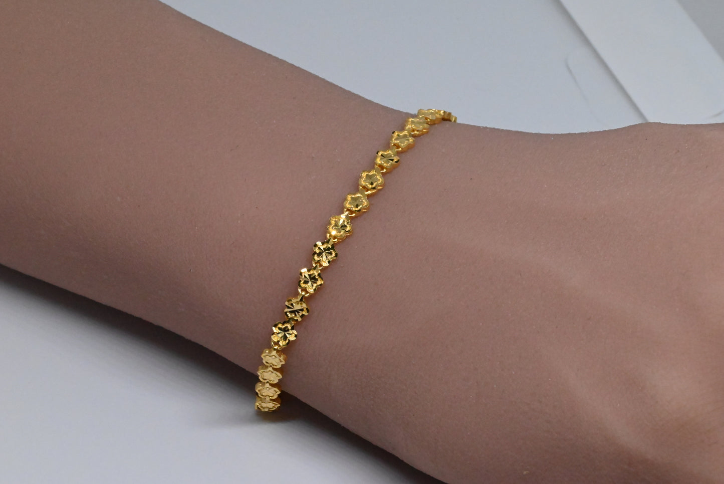 21K Solid Flower Bracelet