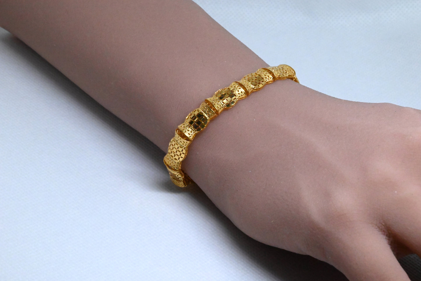 21K Gold Classical Design Bracelet