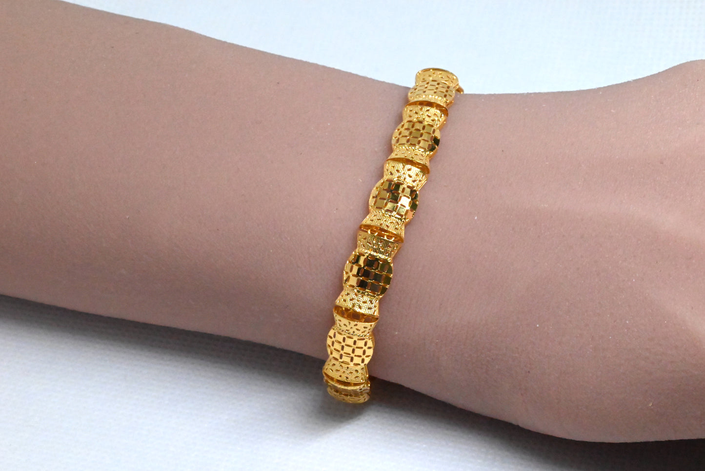 21K Gold Classical Design Bracelet