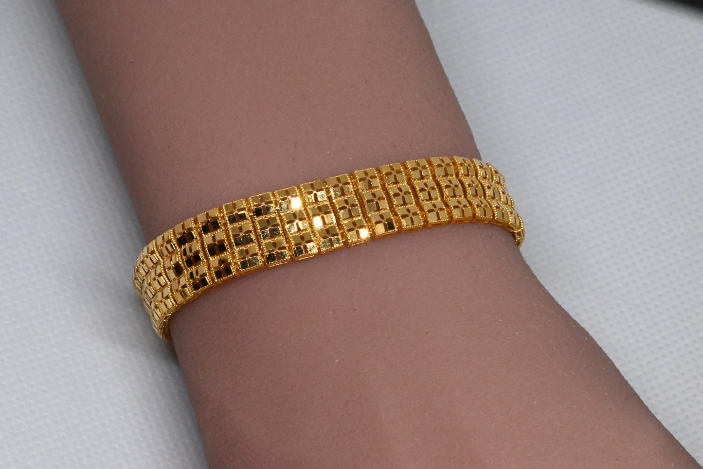 21K Gold Link Chain Bracelet