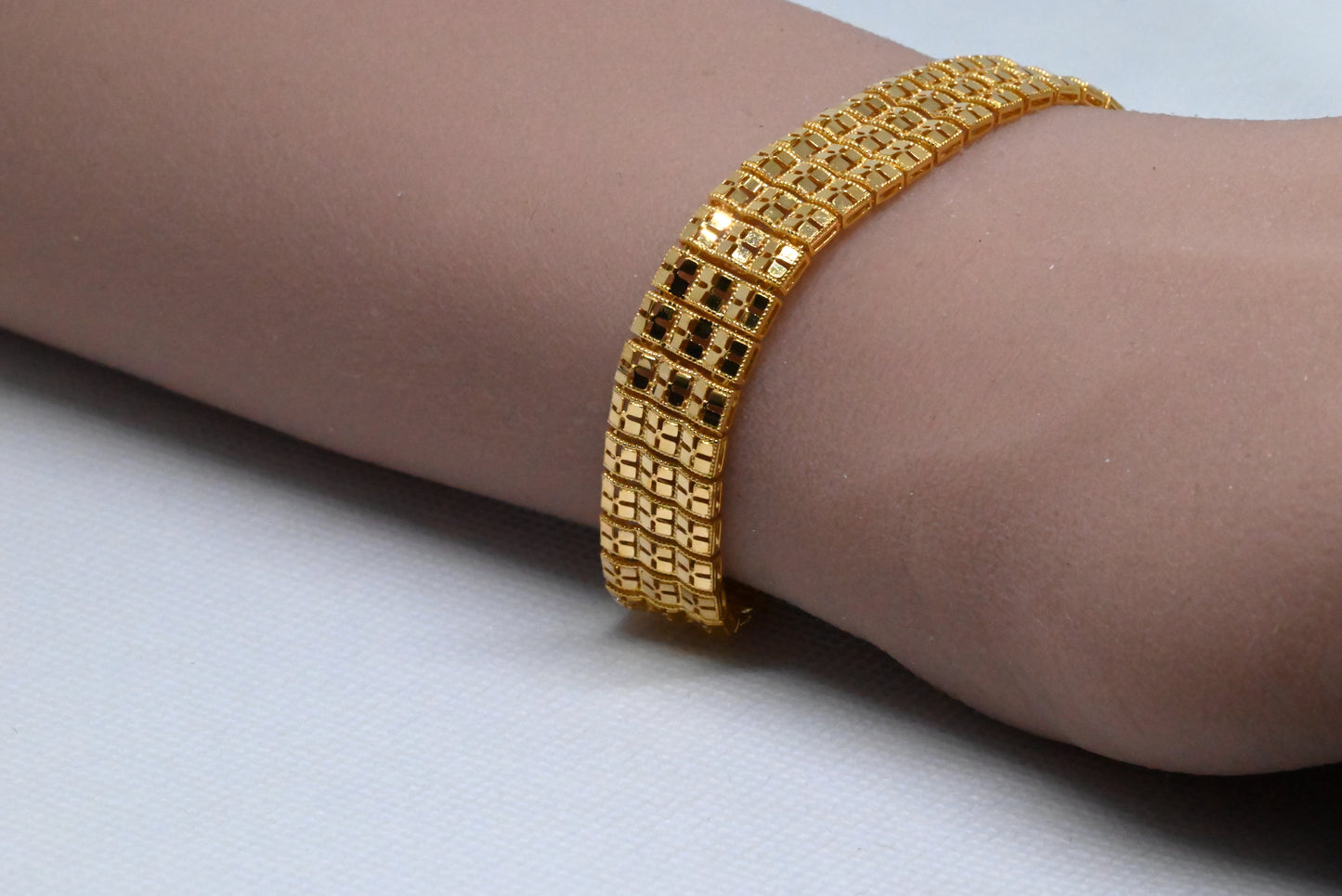 21K Gold Link Chain Bracelet