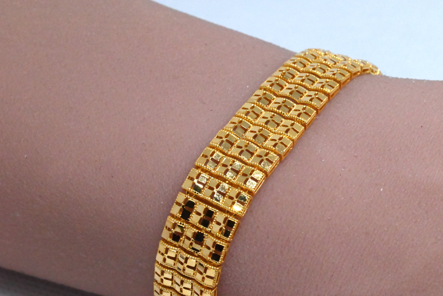 21K Gold Link Chain Bracelet