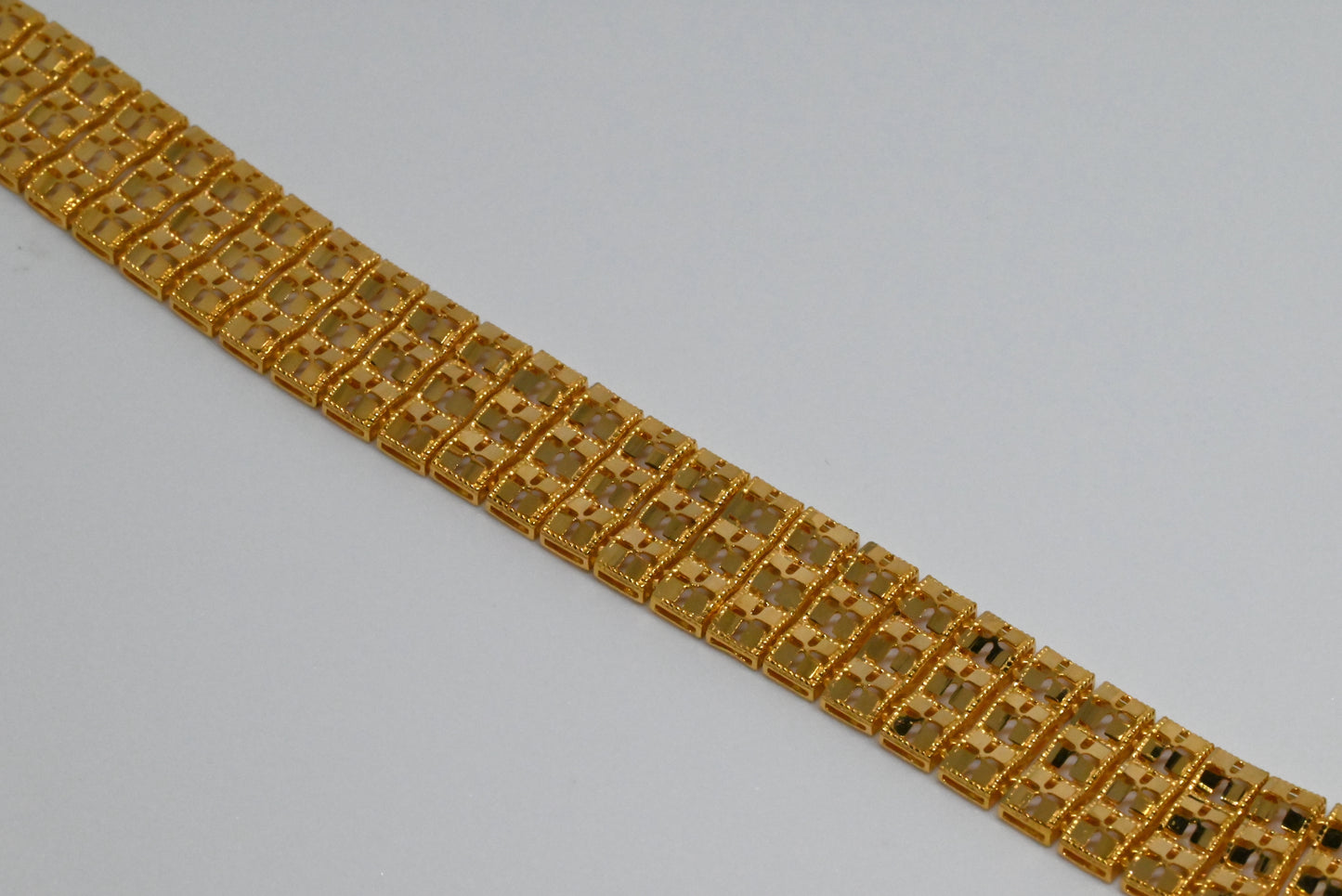 21K Gold Link Chain Bracelet