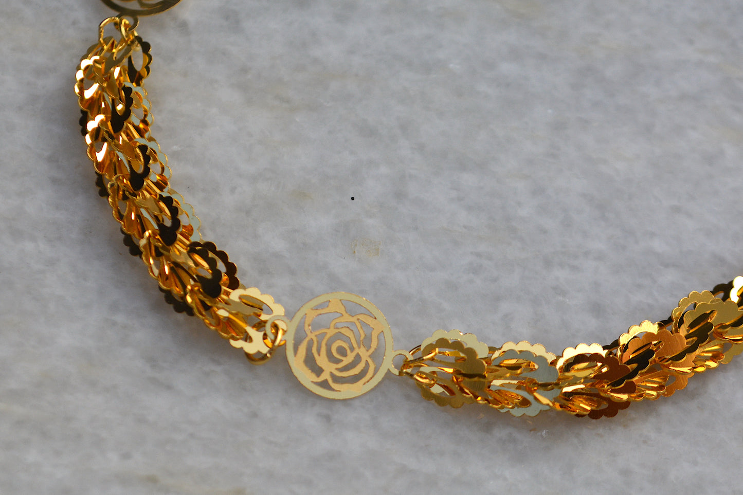 21k Genuine Gold Flower Chained Bracelet