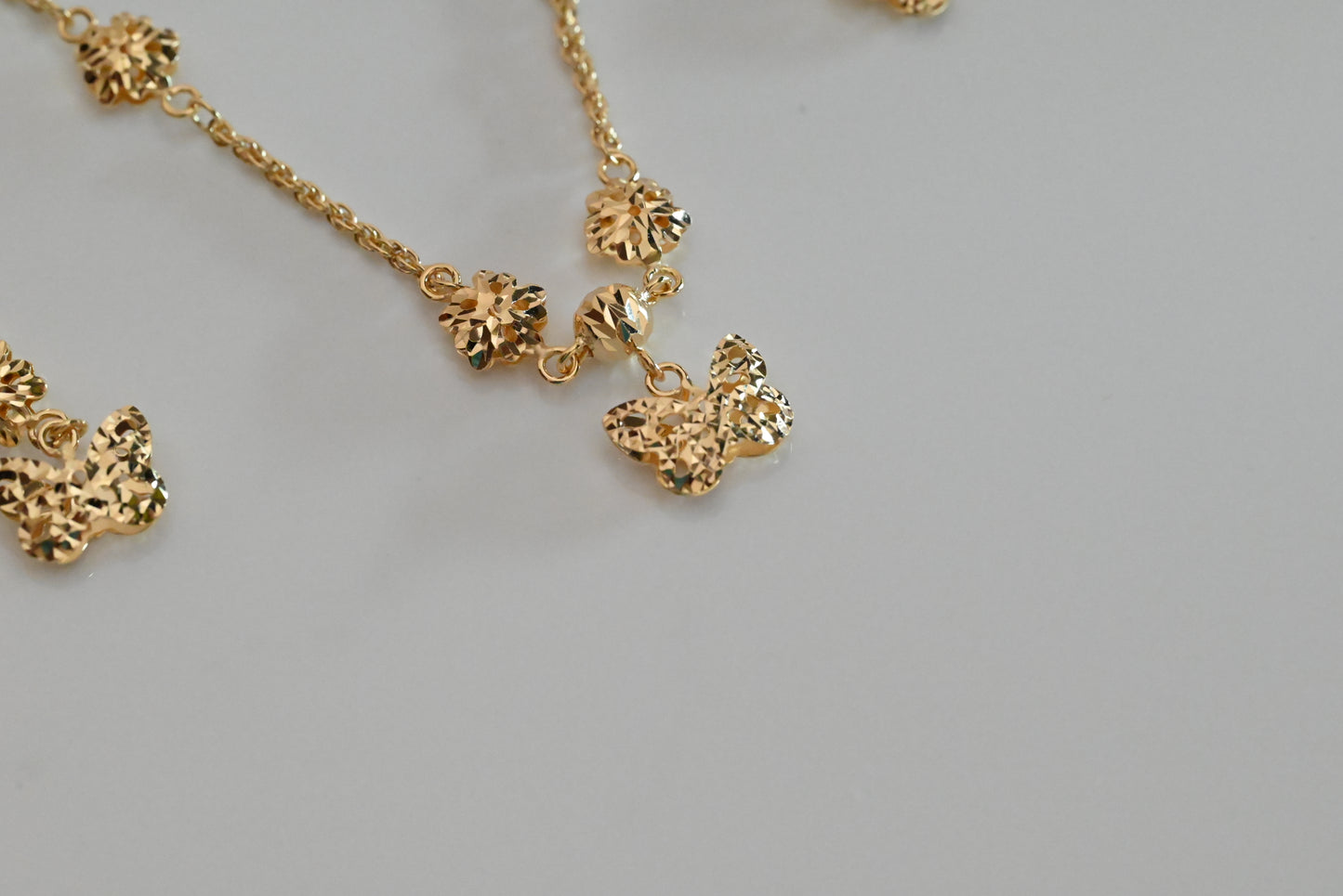 18K Necklace & Earrings Set