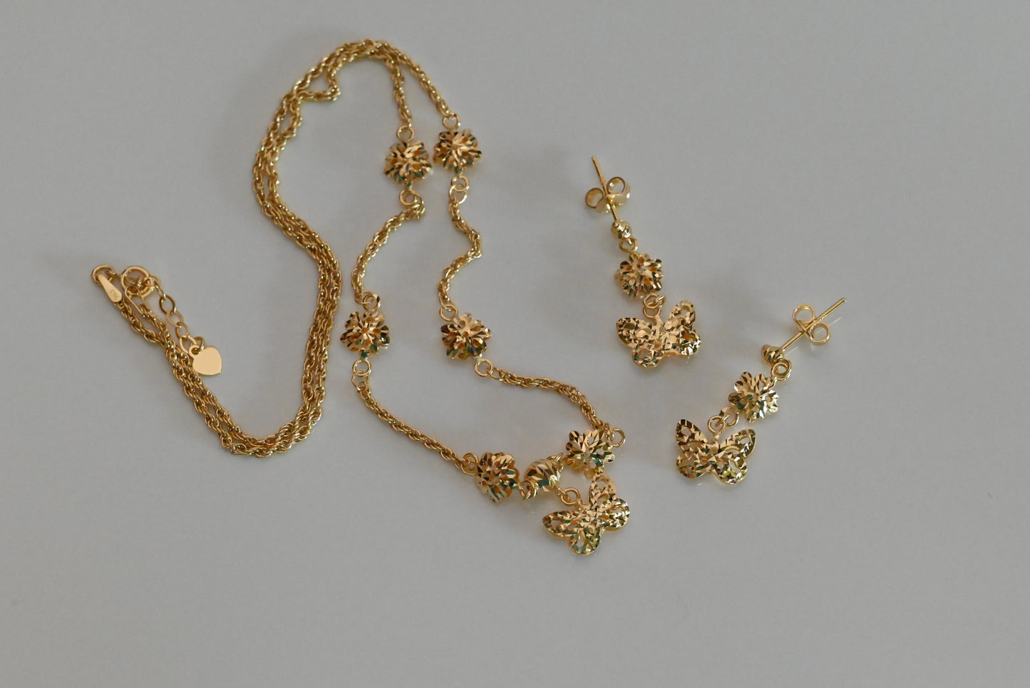 18K Necklace & Earrings Set