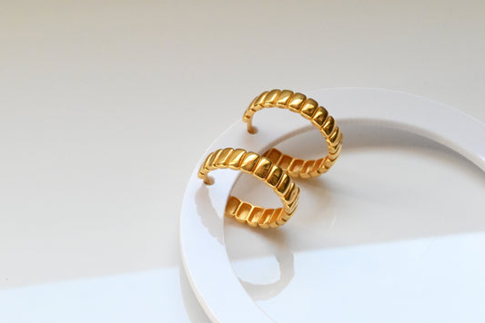 21k Hoop Earrings Square Design