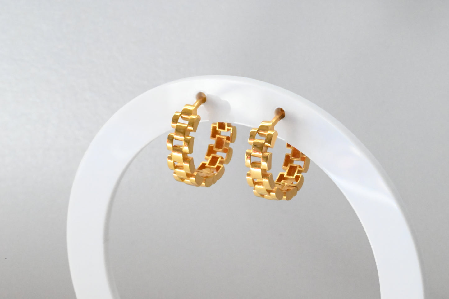 21k Hoop Earrings Chained Design